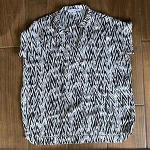 Loyal Hana nursing tunic